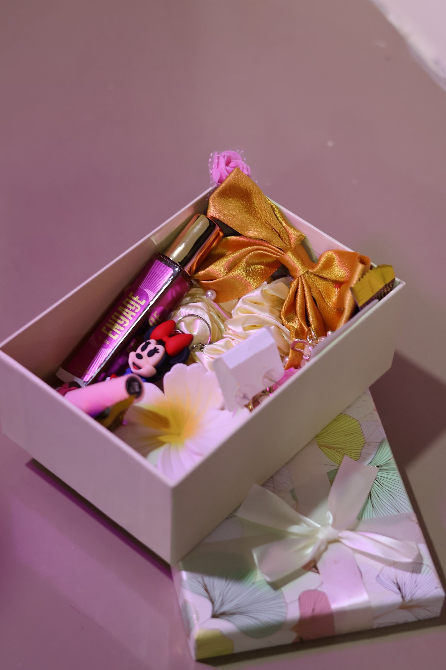 Golden Hamper for gifting