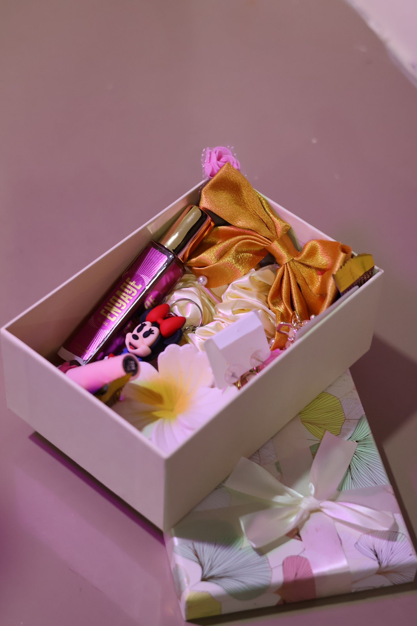Golden Hamper for gifting